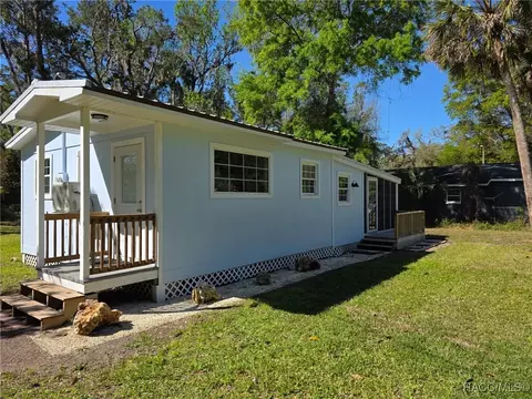 10568 W Oliver St, Homosassa, FL 34448