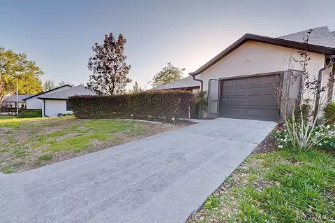 6286 W Weston Dr, Crystal River, FL 34429