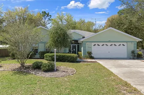 8890 N Amboy Dr, Citrus Springs, FL 34433