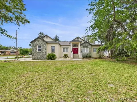 402 NW Magnolia Cir, Crystal River, FL 34428