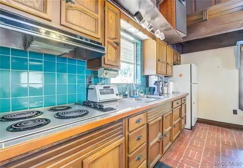 Kitchen - 13835 Ricks Is, Crystal River, FL 34429 photo 3 of 4