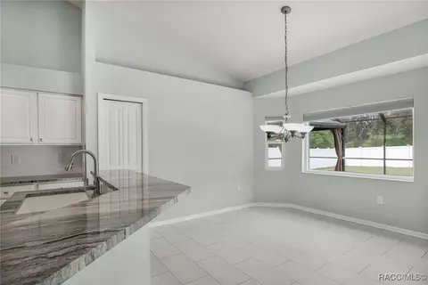 4070 N Forest Lake Dr, Hernando, FL 34442 photo 9