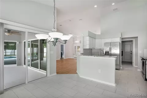 4070 N Forest Lake Dr, Hernando, FL 34442 photo 11