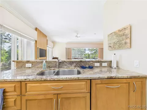 Kitchen - 3944 N Pine Valley Loop, Lecanto, FL 34461 photo 5 of 8