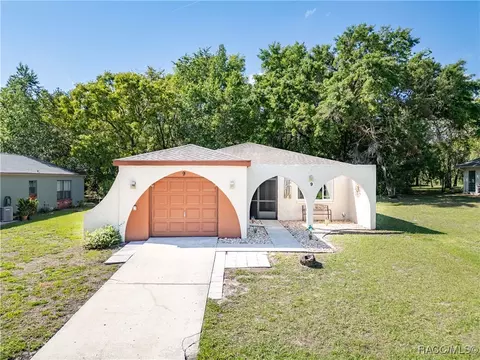9 Chinaberry Cir, Homosassa, FL 34446