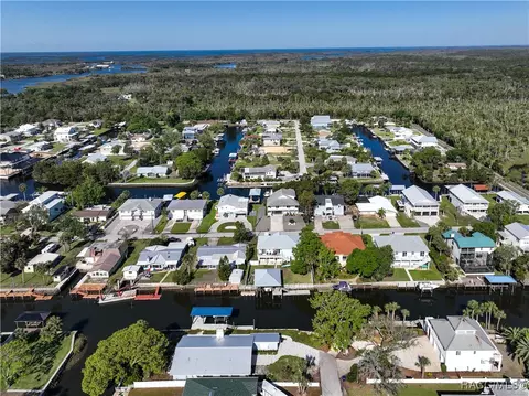 1740 NW 20th Ave, Crystal River, FL 34428