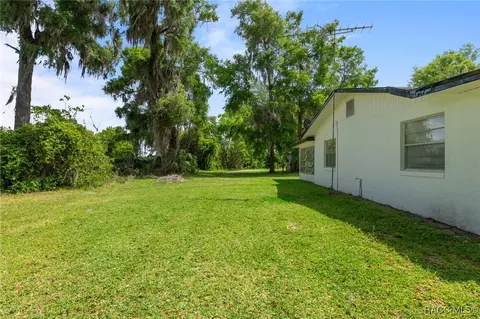Exterior - 5190 N Dewey Way, Hernando, FL 34442 photo 5 of 9