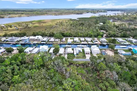 2645 N Seneca Pt, Crystal River, FL 34429