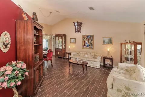 1095 E Triple Crown Loop, Hernando, FL 34442 photo 4