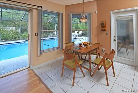 1095 E Triple Crown Loop, Hernando, FL 34442 photo 13