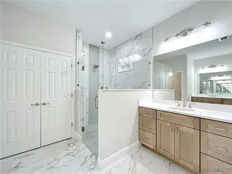 Bath - 2253 N Heritage Oaks Path, Hernando, FL 34442 photo 1 of 7