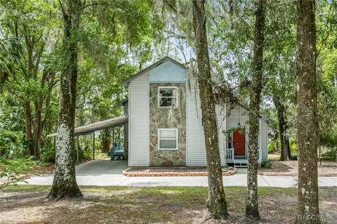 3546 E Perry St, Inverness, FL 34453