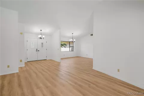 690 E Ireland Ct, Hernando, FL 34442 photo 8