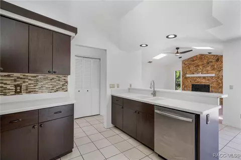 690 E Ireland Ct, Hernando, FL 34442 photo 22