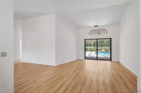 690 E Ireland Ct, Hernando, FL 34442 photo 6