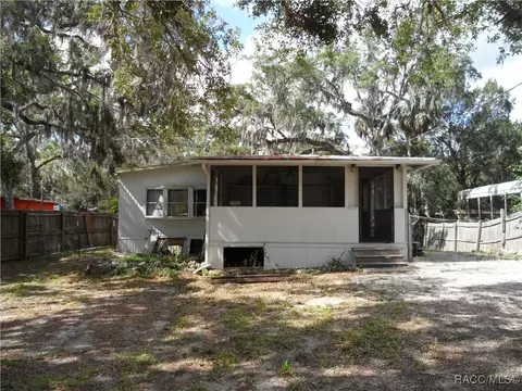 14320 W Shorecliff Ct, Crystal River, FL 34429