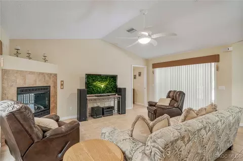 1461 W Redding St, Hernando, FL 34442 photo 6