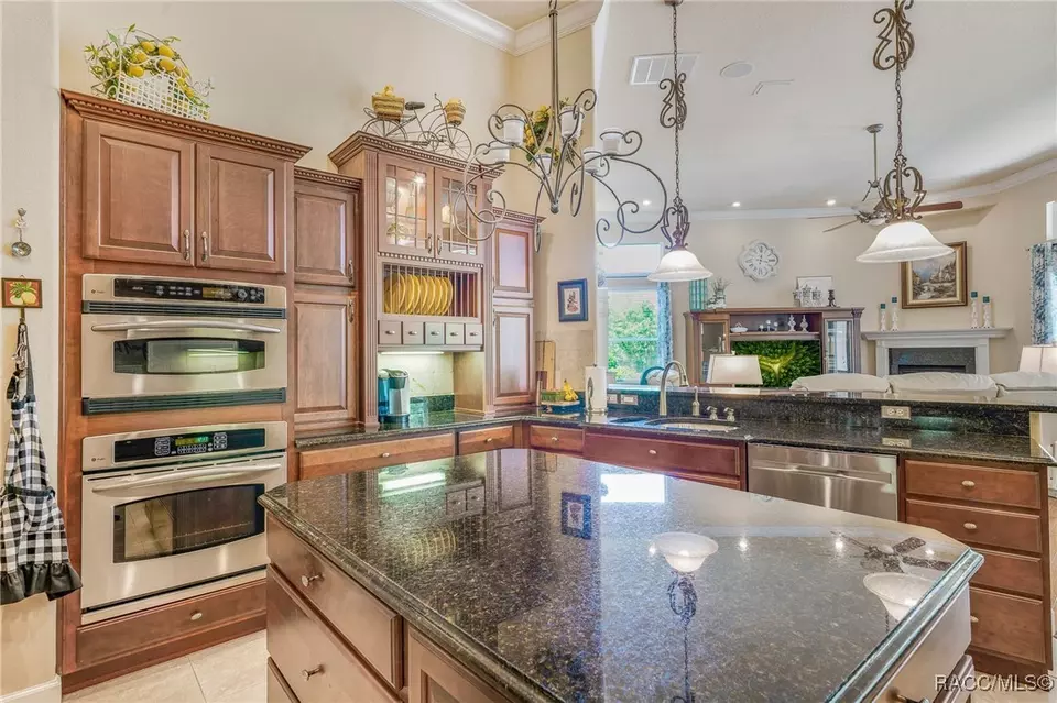 Kitchen - 1993 N Eagle Chase Dr, Hernando, FL 34442 photo 4 of 4