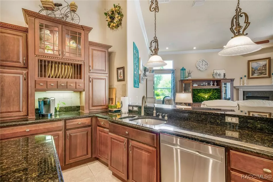 Kitchen - 1993 N Eagle Chase Dr, Hernando, FL 34442 photo 3 of 4