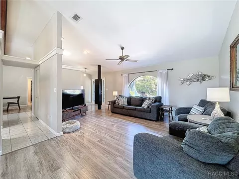 Living - 183 Hague Ct, Spring Hill, FL 34606 photo 3 of 4