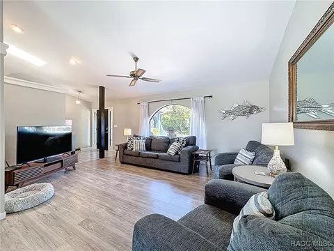 Living - 183 Hague Ct, Spring Hill, FL 34606 photo 2 of 4