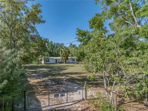 1500 W Jackson Hill Ct, Lecanto, FL 34461