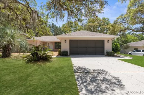 23 Cypress Blvd E, Homosassa, FL 34446