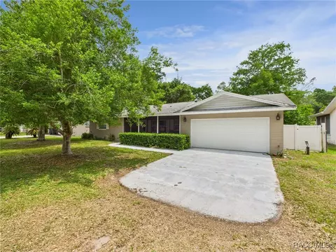 3651 S College Ave, Inverness, FL 34452
