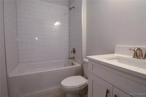 Bath - 1188 W Tacoma St, Hernando, FL 34442 photo 1 of 4