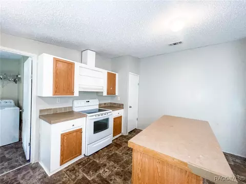 938 E Nicholas St, Hernando, FL 34442 photo 3