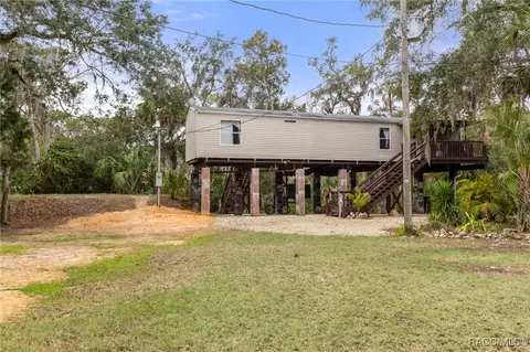 12192 W Standish Dr, Homosassa, FL 34448