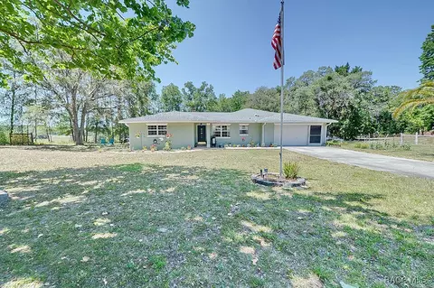 12474 S Elm Pt, Floral City, FL 34436