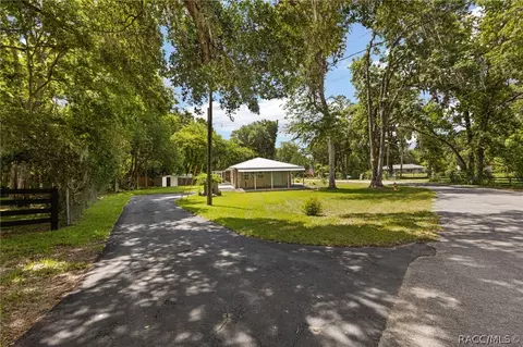 Exterior - 199 Mastadon Dr, Inglis, FL 34449 photo 9 of 14