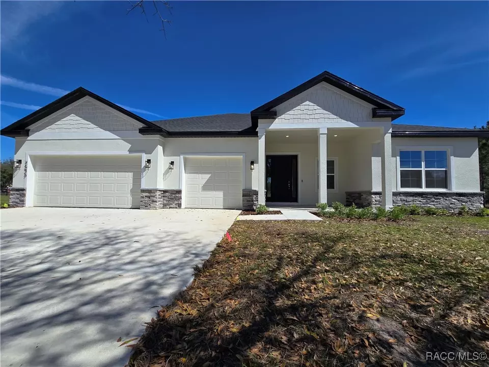 Exterior - 2645 N Annapolis Ave, Hernando, FL 34442 photo 19 of 21