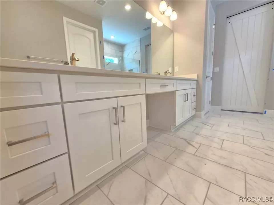 Bath - 2645 N Annapolis Ave, Hernando, FL 34442 photo 7 of 21