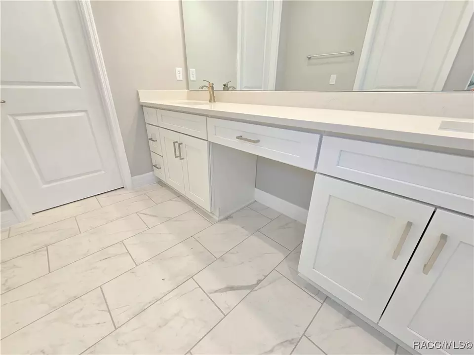 Bath - 2645 N Annapolis Ave, Hernando, FL 34442 photo 12 of 21