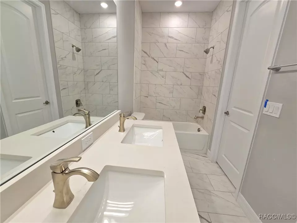 Bath - 2645 N Annapolis Ave, Hernando, FL 34442 photo 19 of 21