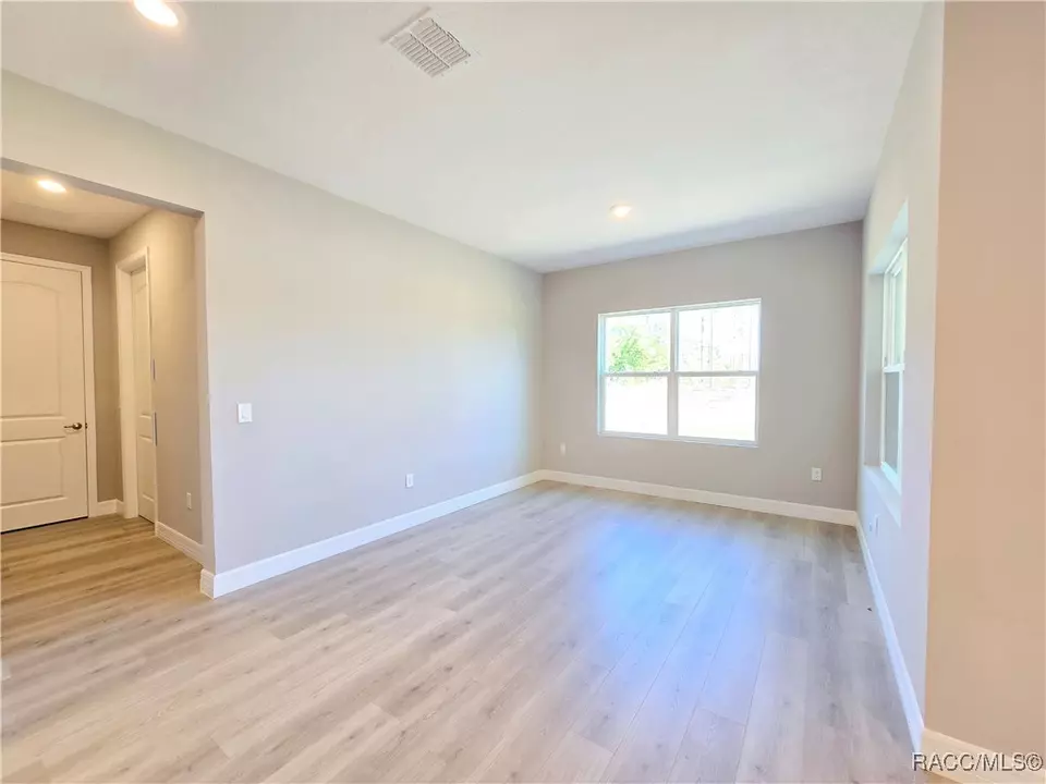 Living - 2645 N Annapolis Ave, Hernando, FL 34442 photo 5 of 8