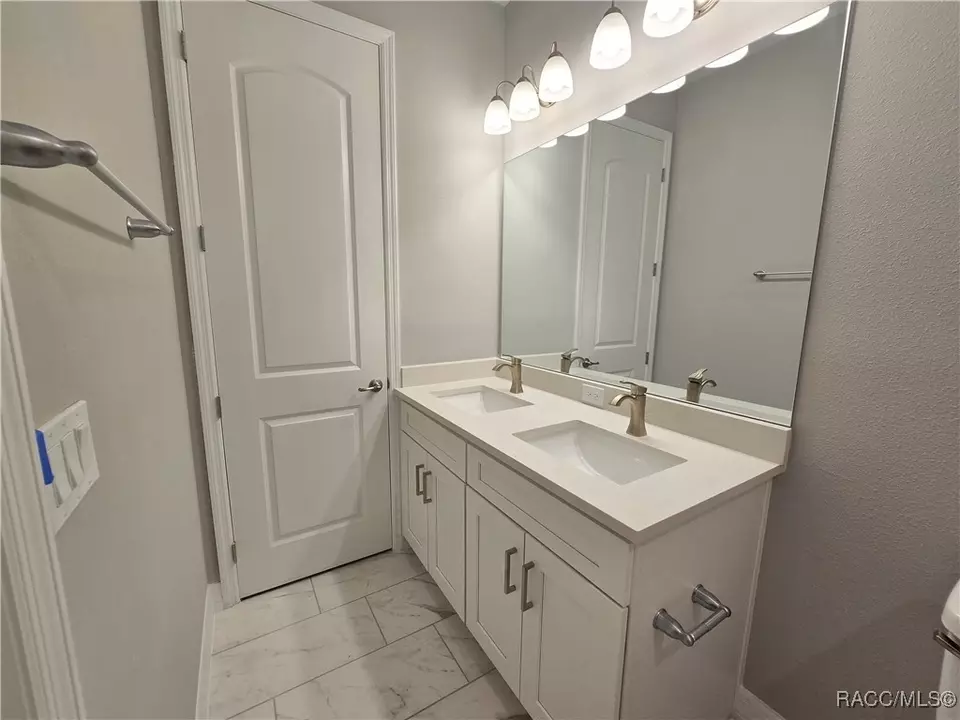 Bath - 2645 N Annapolis Ave, Hernando, FL 34442 photo 18 of 21