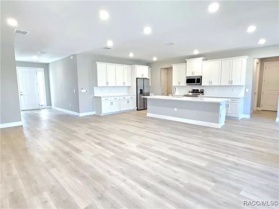Living - 2645 N Annapolis Ave, Hernando, FL 34442 photo 4 of 8