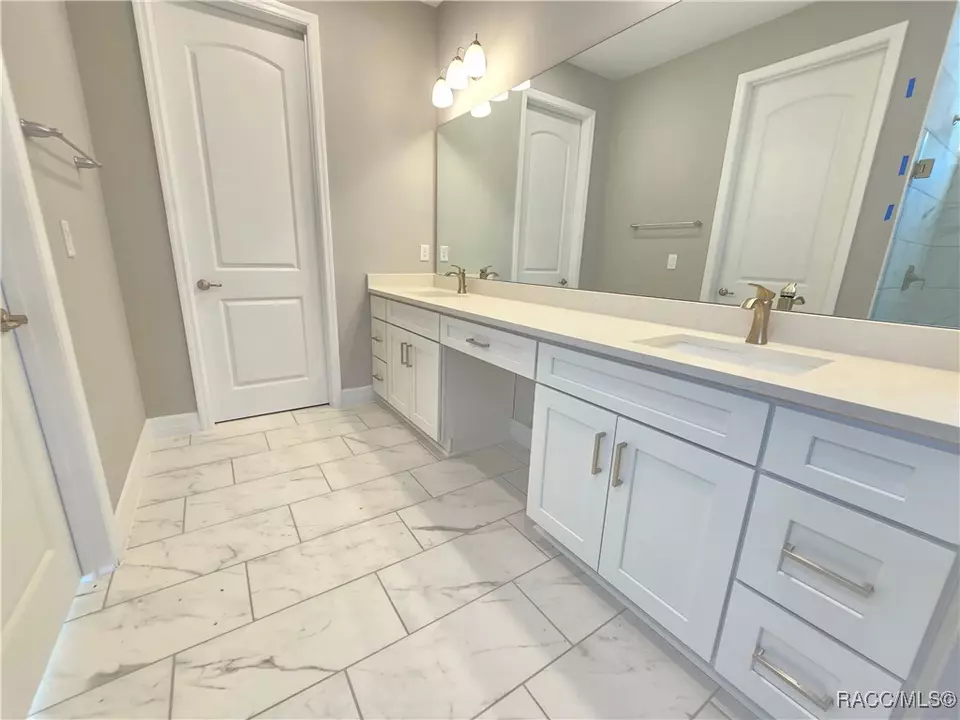 Bath - 2645 N Annapolis Ave, Hernando, FL 34442 photo 11 of 21