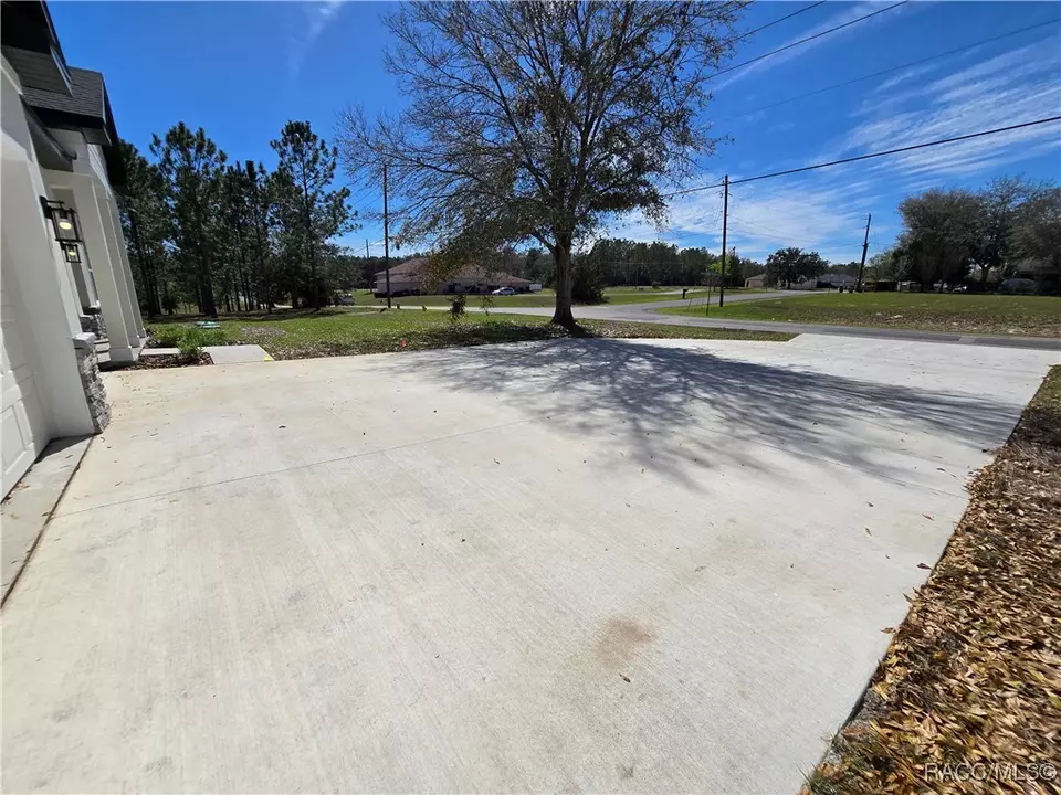 Exterior - 2645 N Annapolis Ave, Hernando, FL 34442 photo 10 of 21