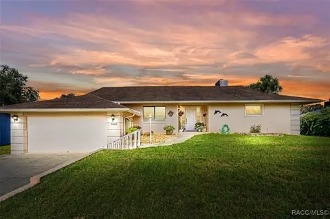 3945 N Timucua Pt, Crystal River, FL 34428