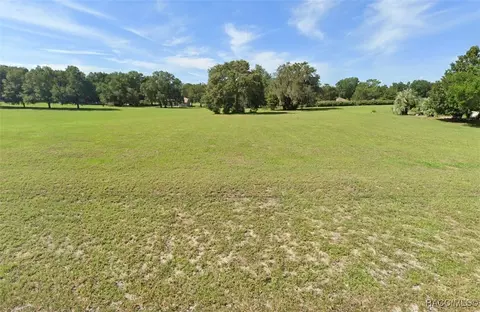 758 Everett Ln, Hernando, FL 34442 photo 3