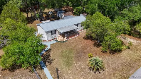 2521 E Venus St, Inverness, FL 34453