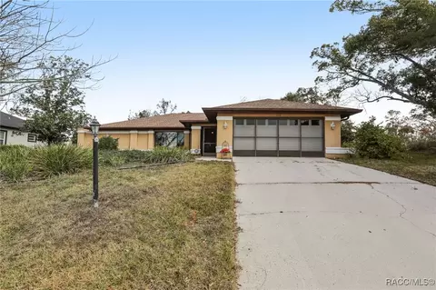 1358 Newhope Rd, Spring Hill, FL 34606