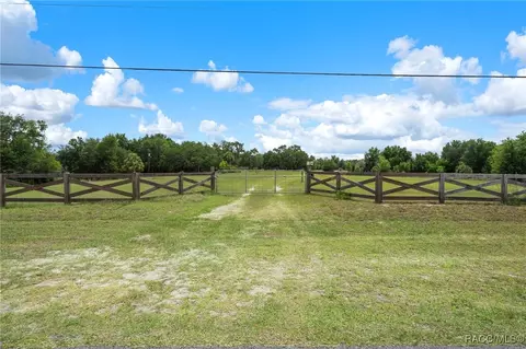 9034 W Emerald Oaks Dr, Crystal River, FL 34428