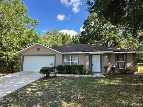 1007 W Geneva Pl, Citrus Springs, FL 34434