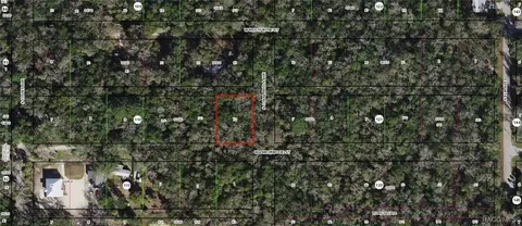 10389 W Larchwood St, Homosassa, FL 34448