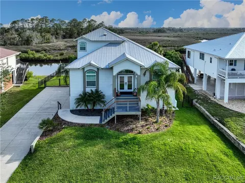 11729 W Coquina Ct, Crystal River, FL 34429